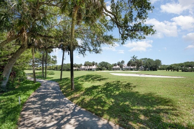 Building Photo - 135 Aquarina Blvd