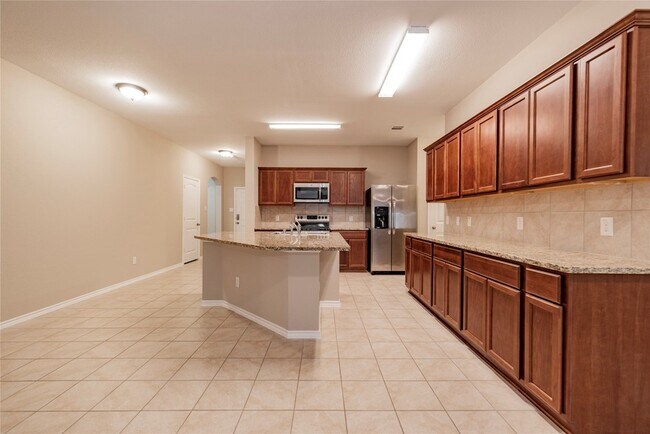 Building Photo - 1120 Decker Dr