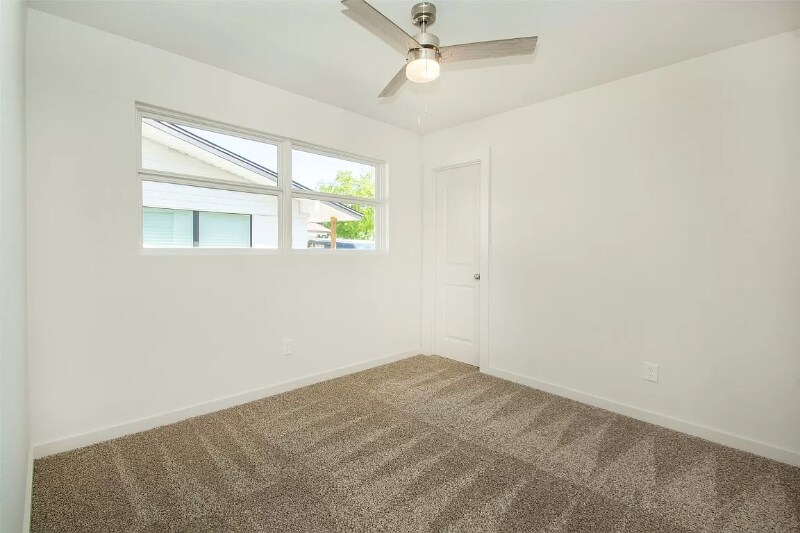 Building Photo - 3057 Dothan Ln