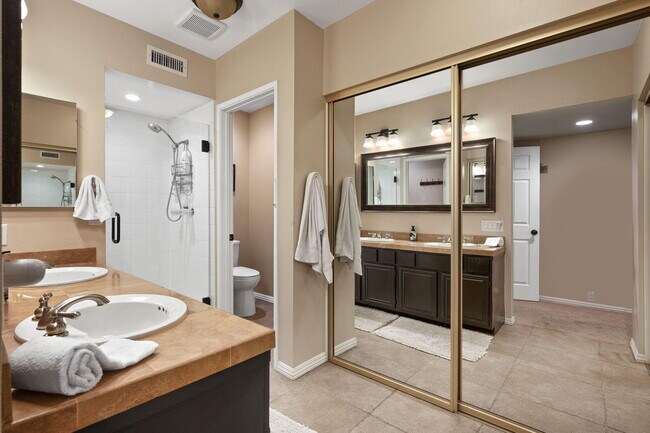 Building Photo - 73421 Foxtail Ln