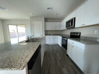 Building Photo - 4 bed 2 bath spacious home with garage BHCRENT.COM