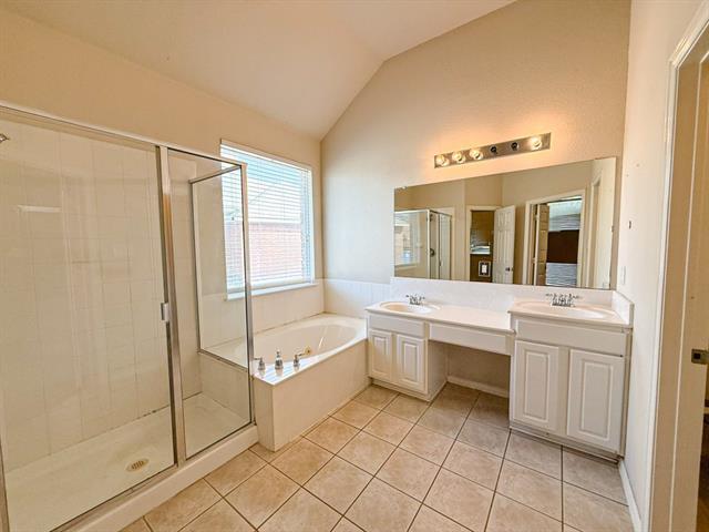 Building Photo - 8014 Amesbury Ln