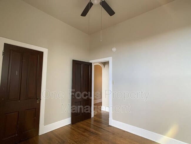Building Photo - 307 N Vesper St