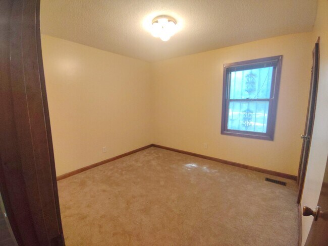 Building Photo - 485 Fayette Corner Dr