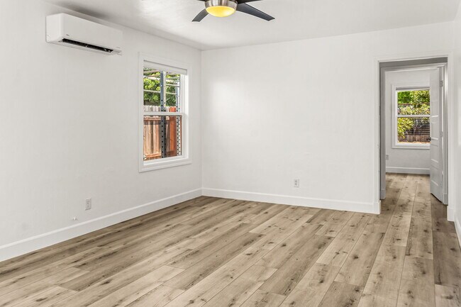 Building Photo - 6265 Romo St