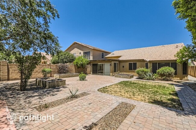 Building Photo - 2733 E Gary Way