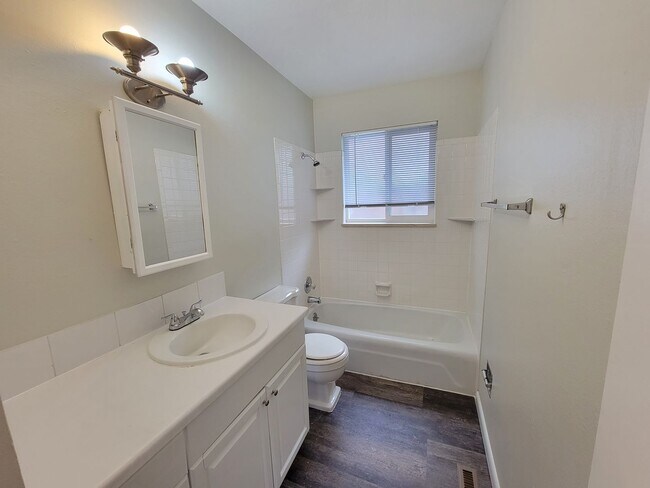 Building Photo - 2912 W Platte Ave