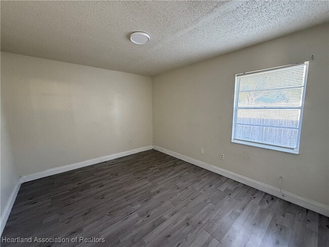 Building Photo - 173 E Rainbow St