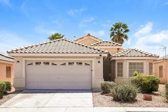 Building Photo - 1019 Edgestone Mark Ave