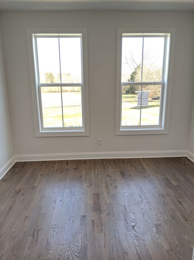 Building Photo - Luxury Townhome - Williamson County