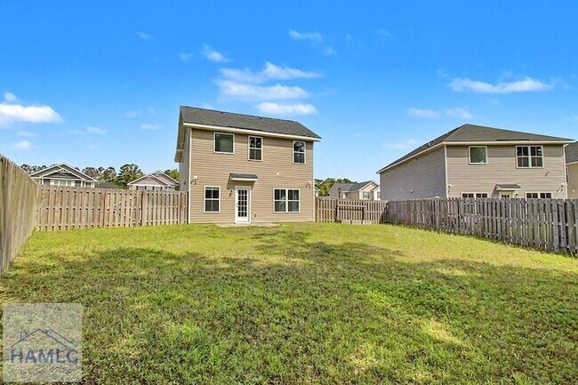 Building Photo - 547 Fairview Cir