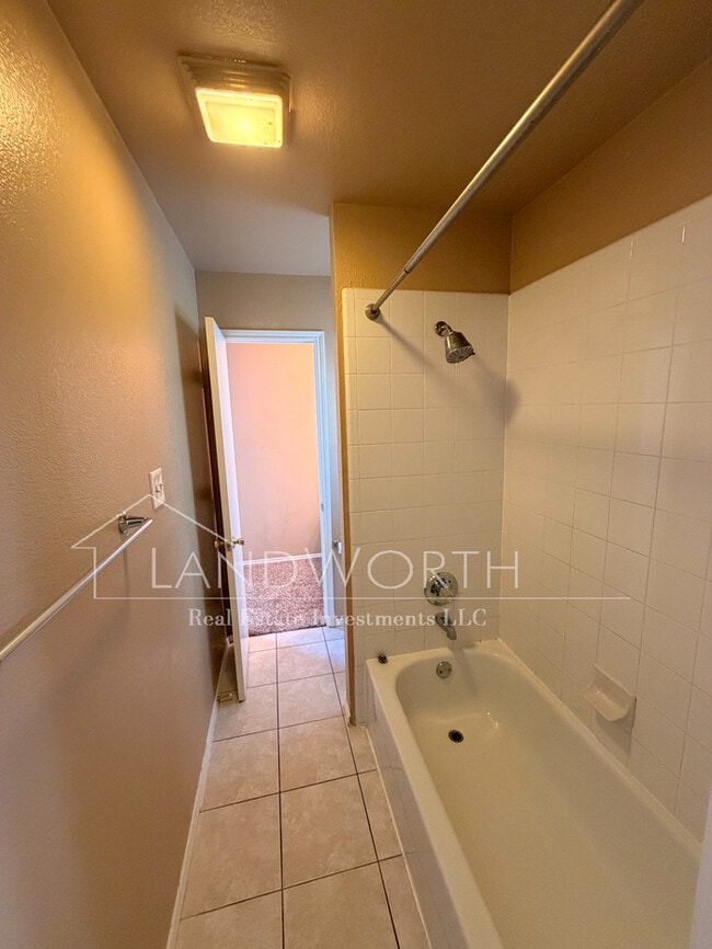 Building Photo - 241 Rentz Pl Cir