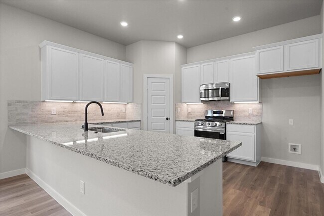 Building Photo - 3202 Farmhouse Ave
