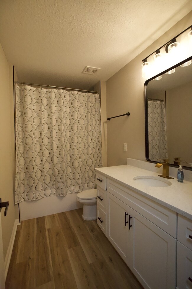 Building Photo - 515 Old Spanish Trail