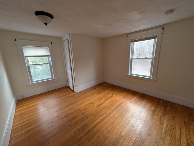 Building Photo - 30 Pleasant St