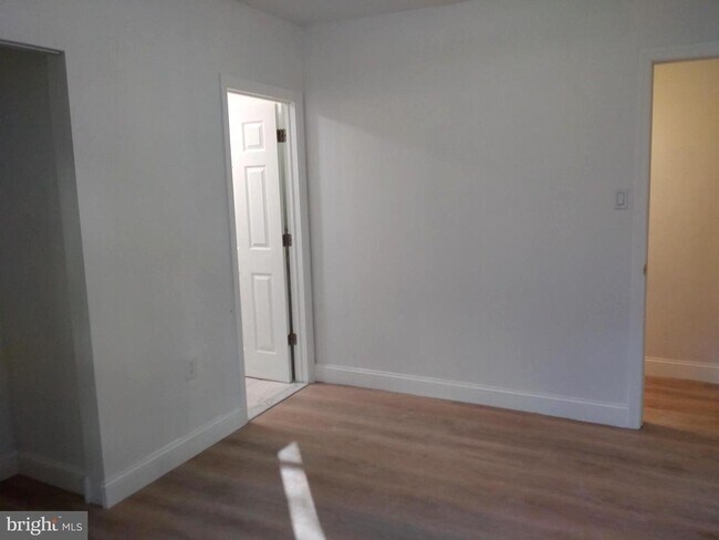 Building Photo - 317 N 33rd St