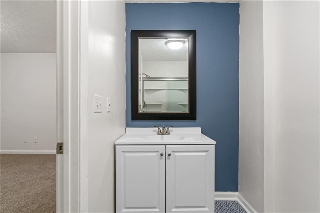 Building Photo - 6290 Love St