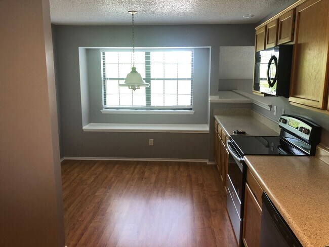 Building Photo - Amazing Location in Carrollton!!