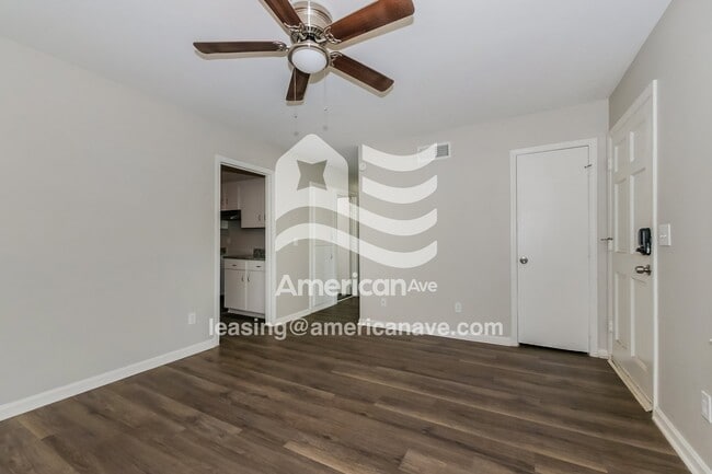 Building Photo - 2332 Watkins Dr