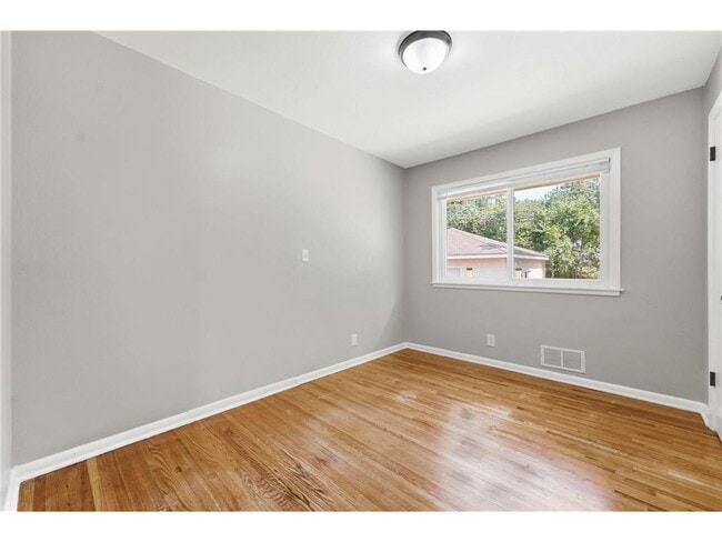 Building Photo - 2481 19th Ave