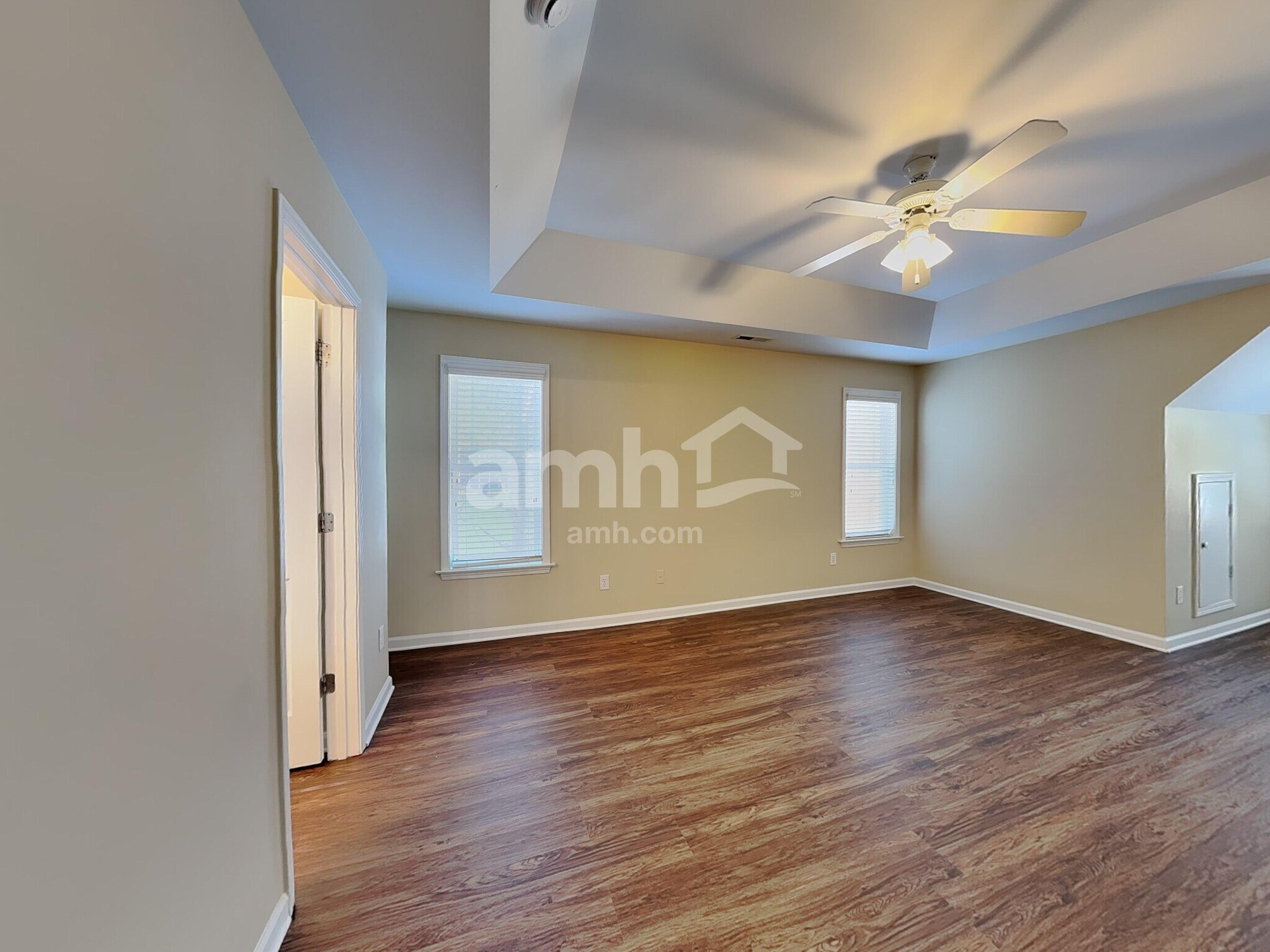 Building Photo - 100 Pearson Pl