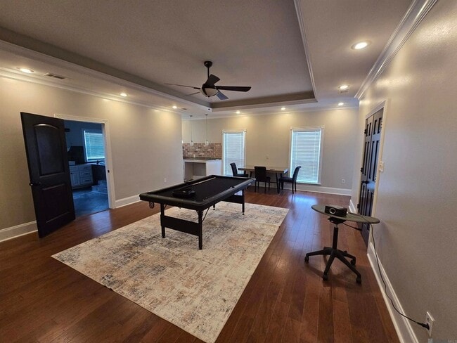 Building Photo - 9235 Worthington Lake Ave