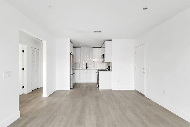 Interior Photo - Modern 1 & 2 Beds in Vibrant Hollywood: 5606 Lexington Offers Gated Entry & In-Unit Laundry!