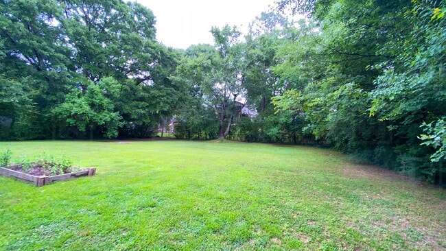 Building Photo - Wonderful 4 Bedroom Home in Pelham