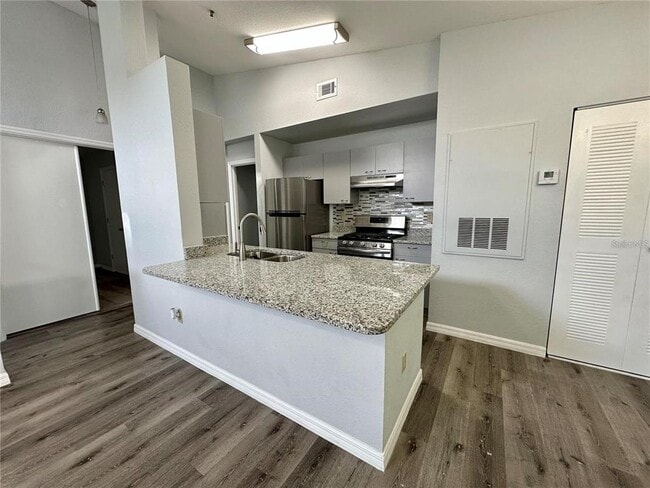 Building Photo - 1606 Columbia Arms Cir