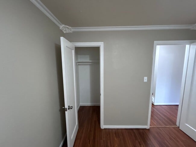 Building Photo - 2156