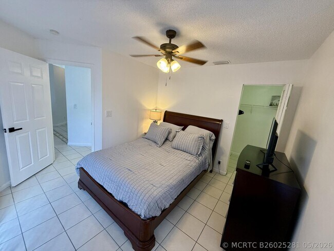 Building Photo - 1049 Mourning Dove Ln