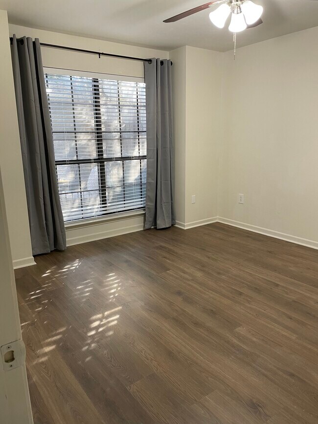 Another bedroom - 12447 Coursey Blvd