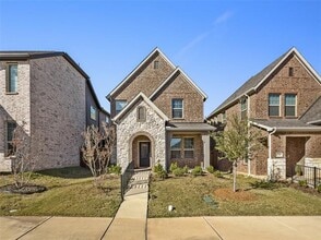 Building Photo - 2745 Acadia Dr