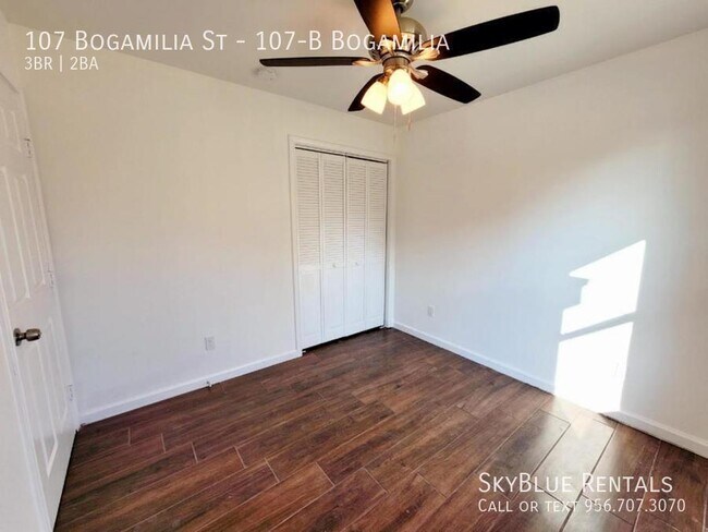 Building Photo - 107 Bogamilia St