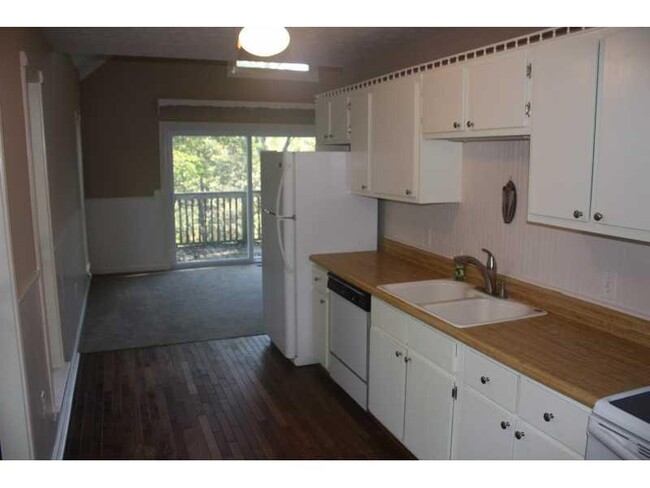 Building Photo - 3836 Clubhouse Dr