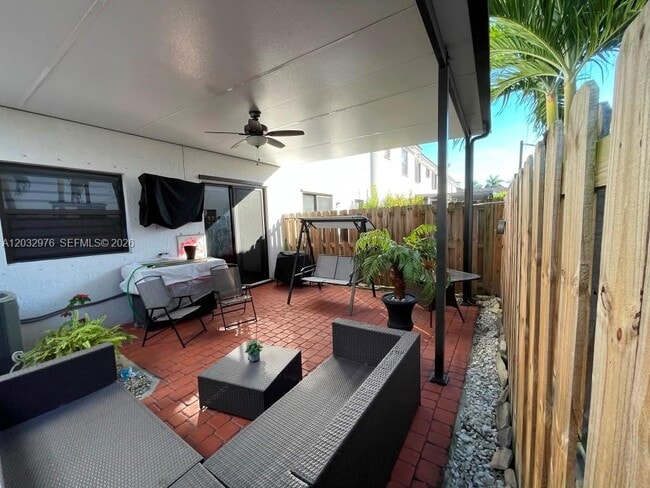 Building Photo - 25320 SW 115 Ct