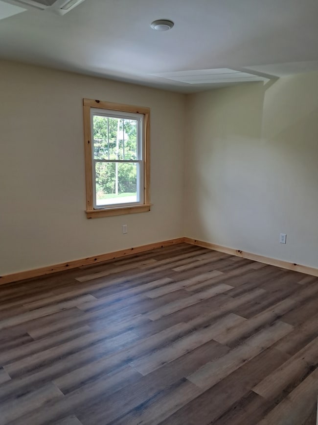 Building Photo - 315 #3 Sulphur Springs Rd