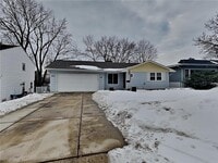 Building Photo - 2921 W 70 1/2 St