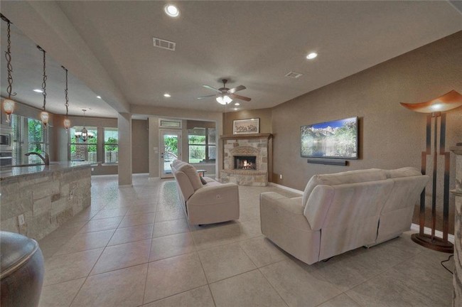 Building Photo - 13656 Mesa Verde Dr