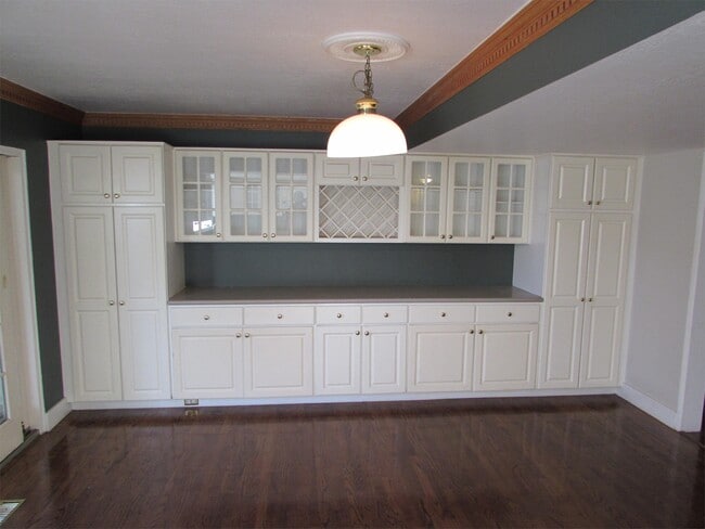 Building Photo - 745 E Three Fountains Cir