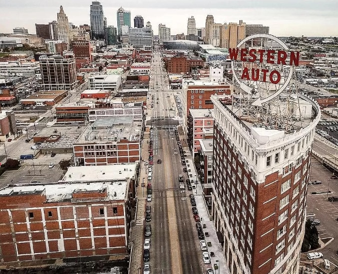 Building Photo - 2107 Grand Blvd