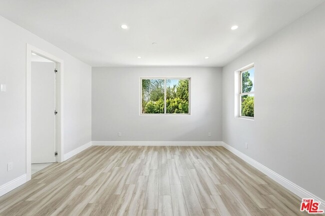 Building Photo - 6717 Sunnyslope Ave