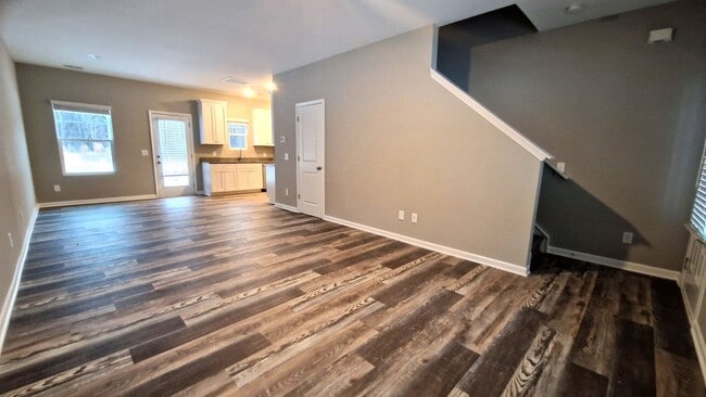 Building Photo - Beautiful 3BR 2.5BA Home in Salisbury • Tour Today