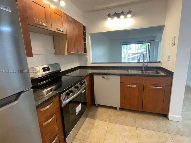 Building Photo - 3410 Foxcroft Rd