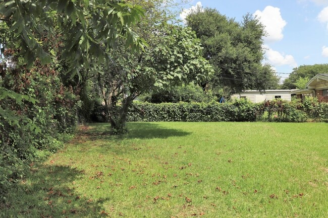 Building Photo - Bossier City, LA - 71112 - Beautifully upd...