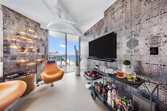 Building Photo - 6365 Collins Ave