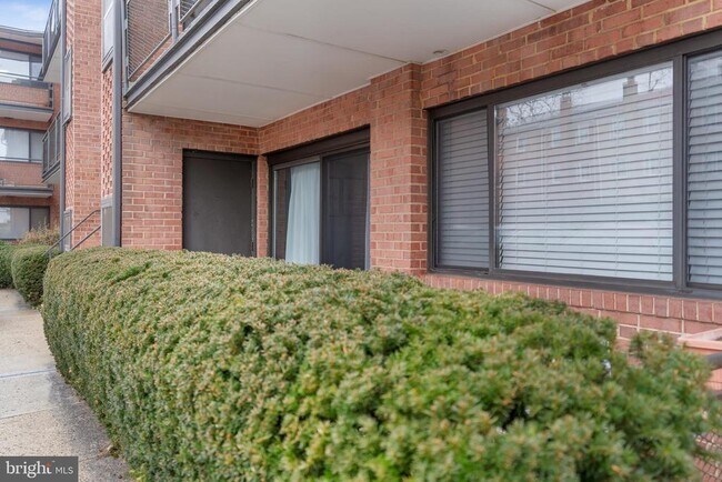 Building Photo - 4371 Cherry Hill Rd