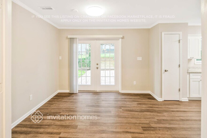 Building Photo - 124 Plaza Dr