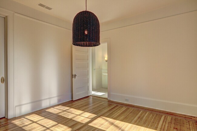 Dining Room to Bath - 75 17th St NE