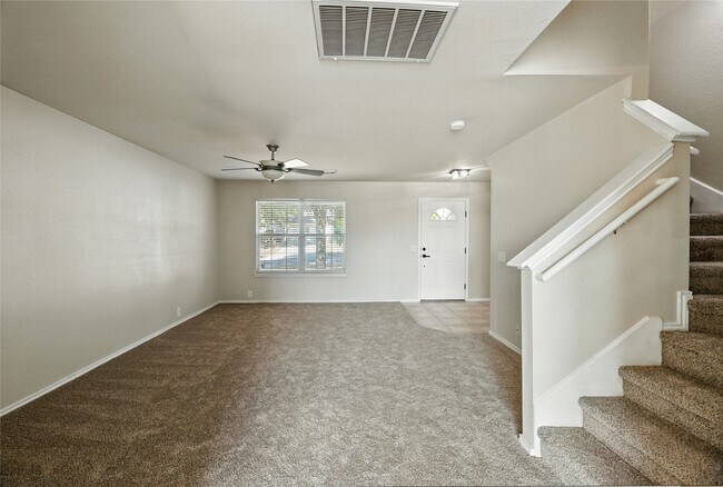 Building Photo - 3933 Brook Hollow Dr